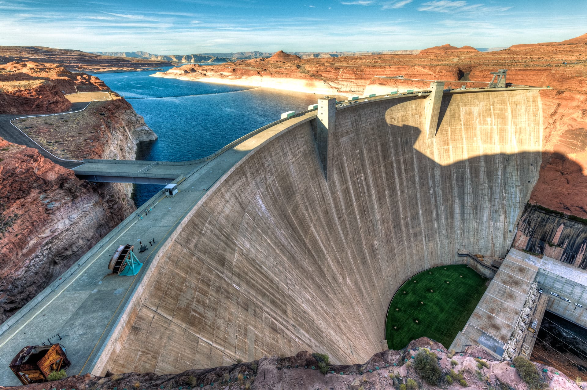 Glen Canyon Dam of Lake Powell