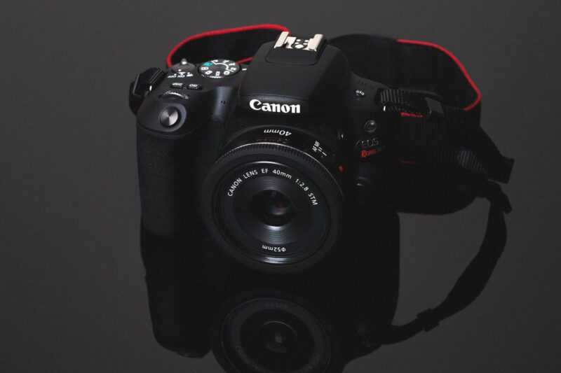 Fastest Memory Cards For The Canon SL2 (EOS 200D)