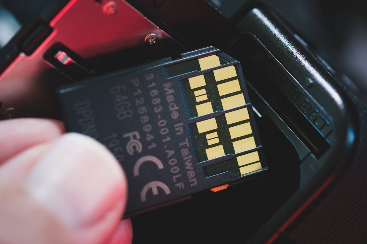 SD UHS-II Memory Card Pin Configuration