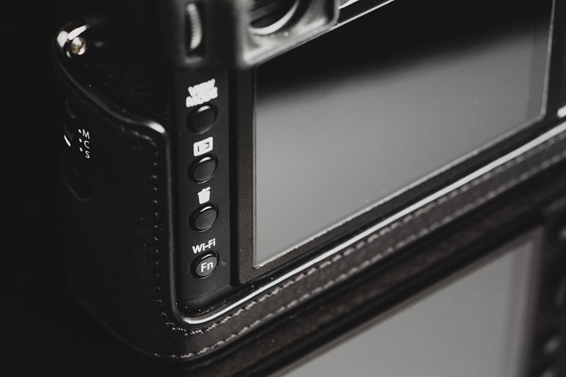 Gariz Leather Half Case Back