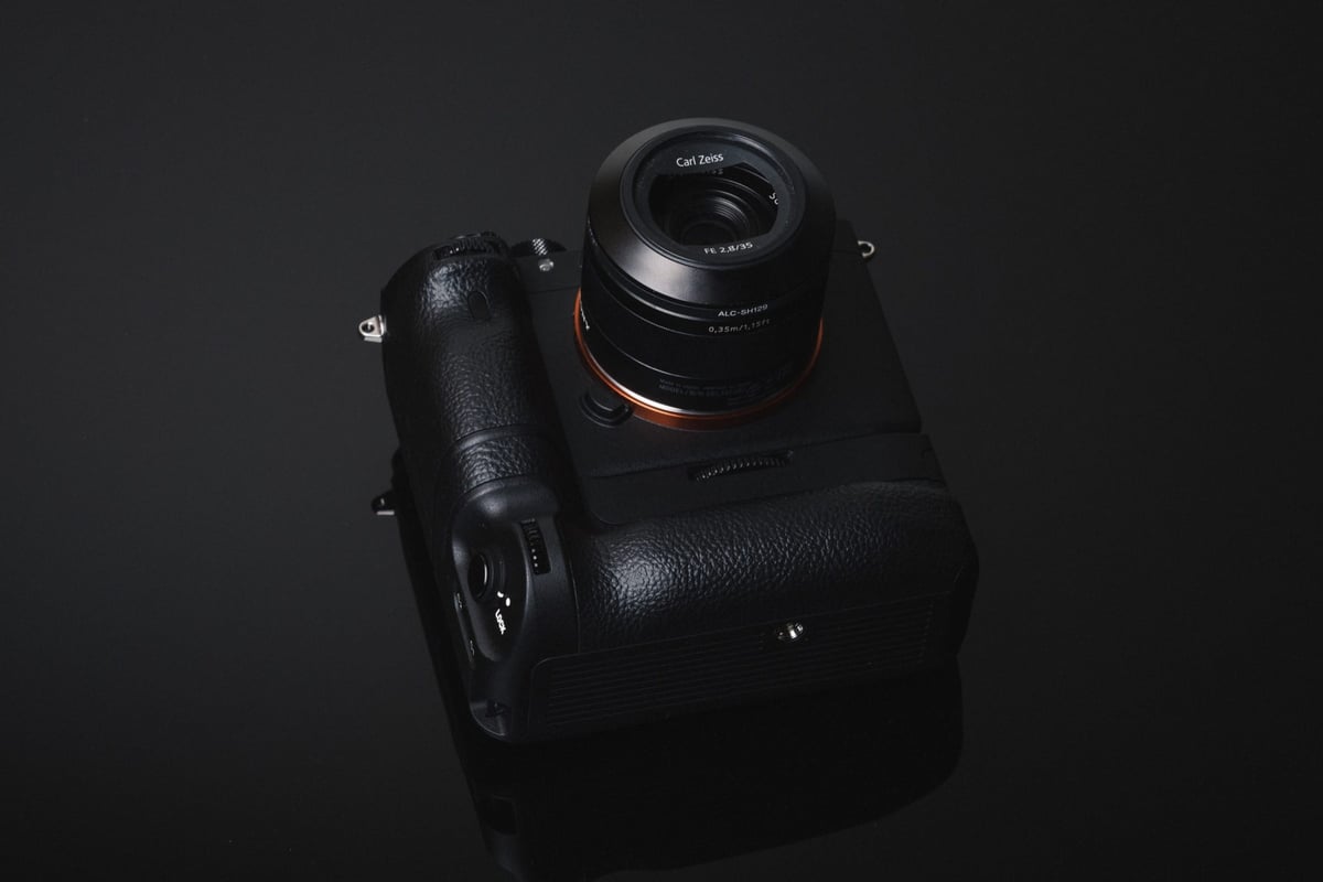 Sony A7rIII Vertical Grip Sample Photo