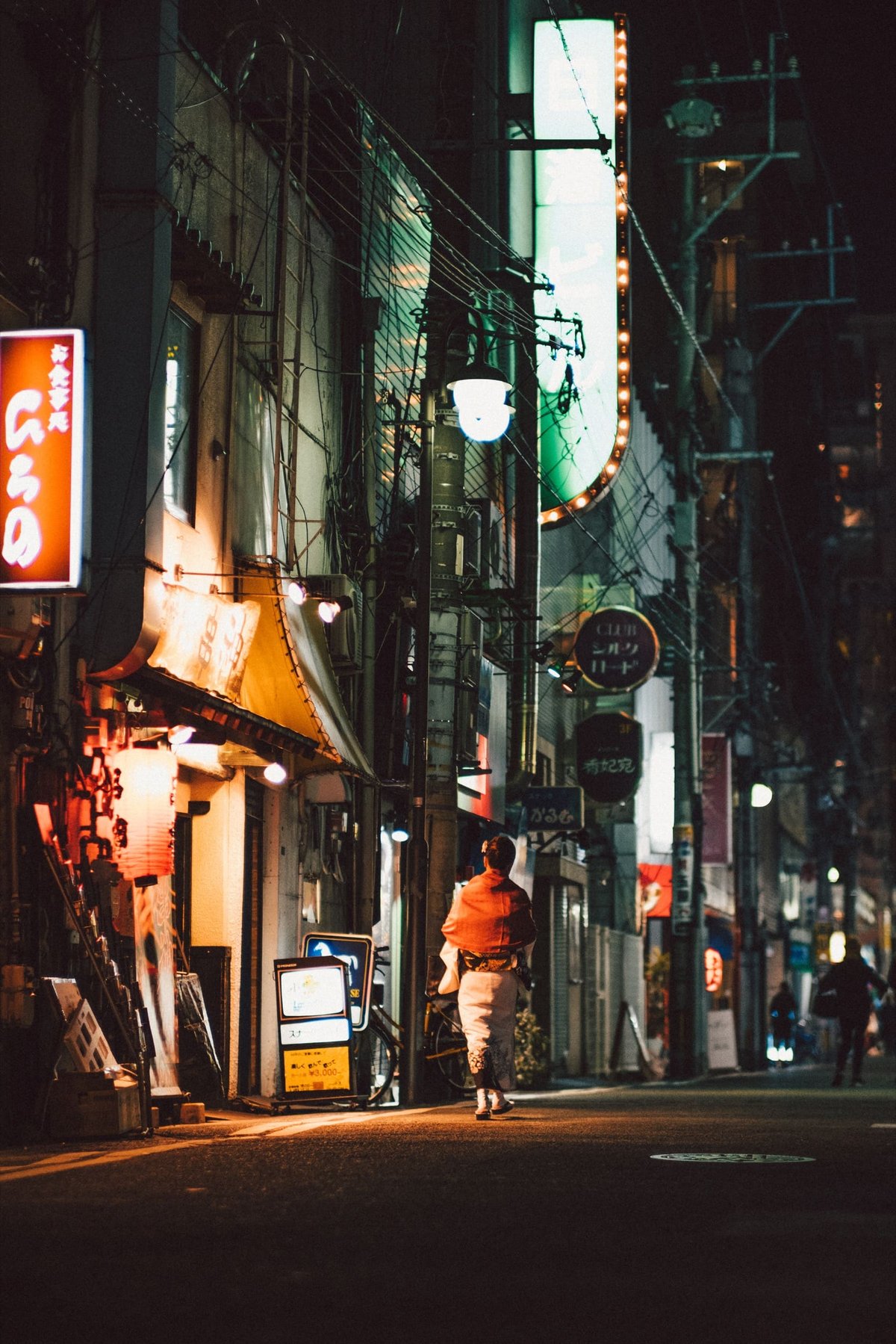 Kamlan 50mm f1.1 II Sample Street Photo