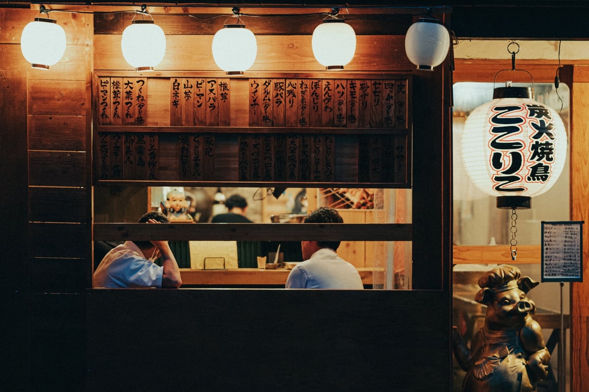 Nikon Z 85mm f1.8 street photo sample