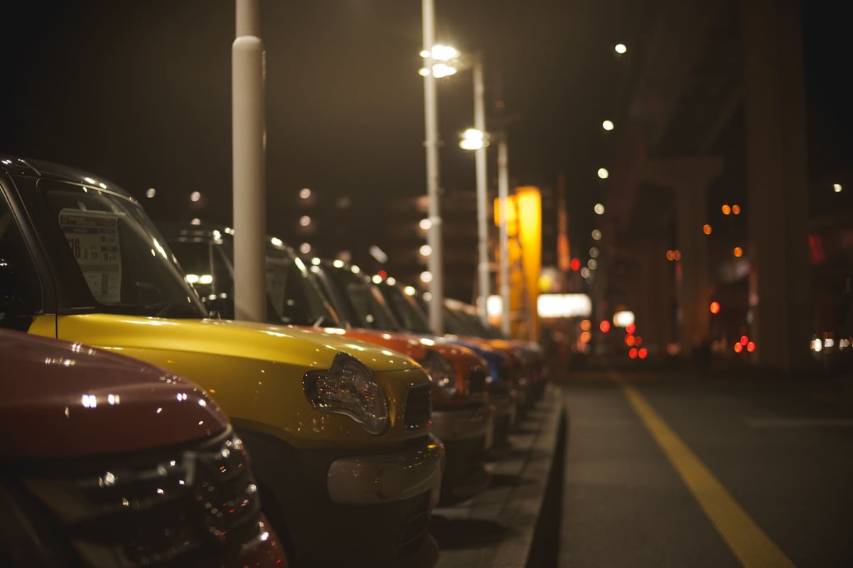 Pergear 35mm f1.2 Street photo sample at night.