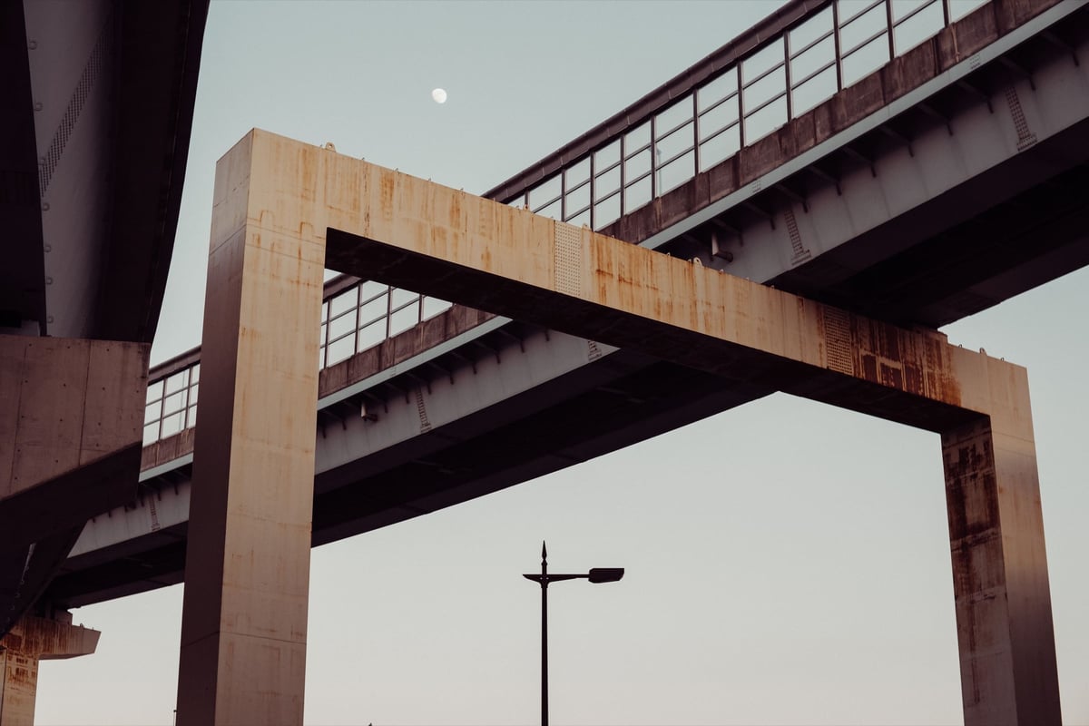 Pergear 35mm f1.2 Cityscape Sample