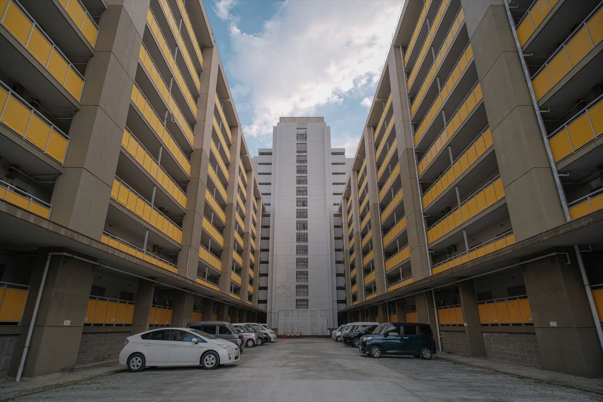 Pergear 12mm f2 Review | Better Than Expected