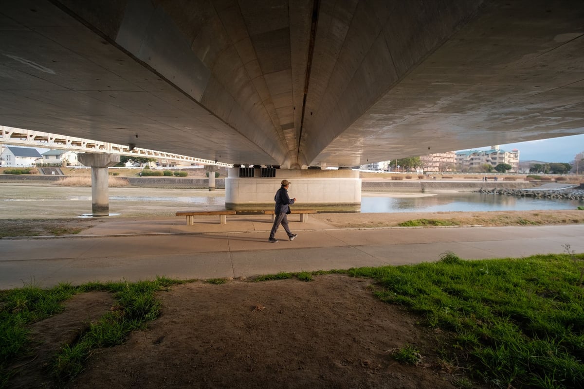 Pergear 12mm f2 Street Photo Sample