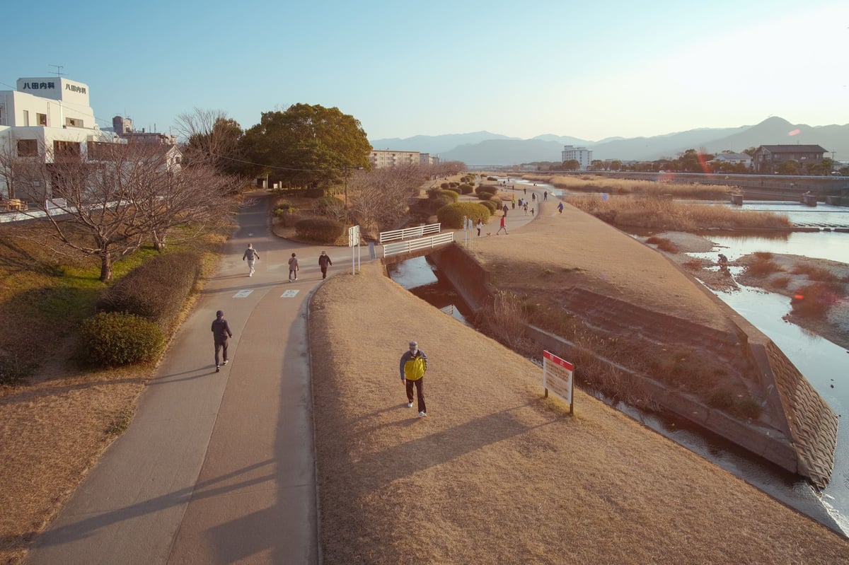 Rokinon 12mm f2 Sample Image taken from a bridge over a river