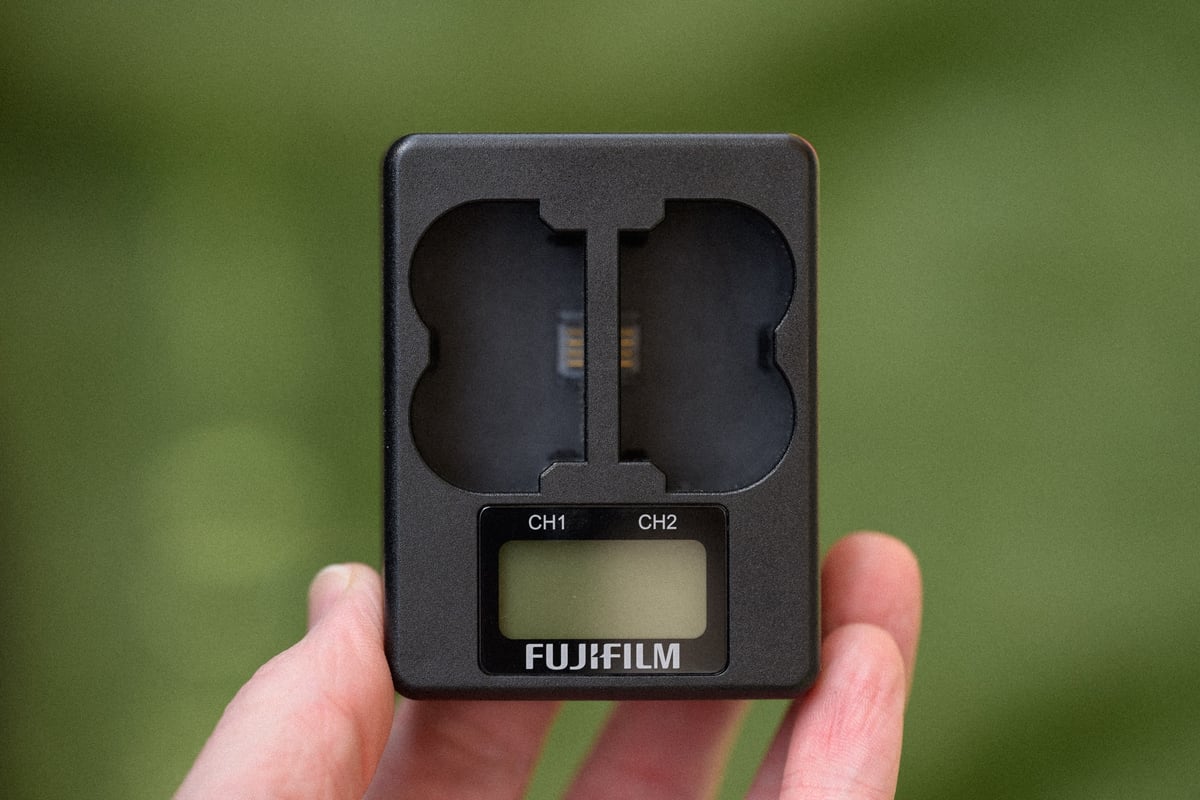 Fujifilm BC W235 Dual Battery Charger