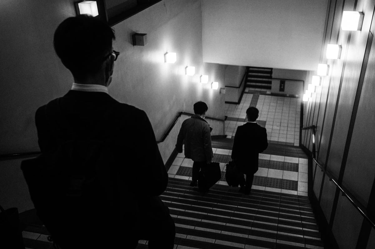 Black and white Japanese Street Photo at night