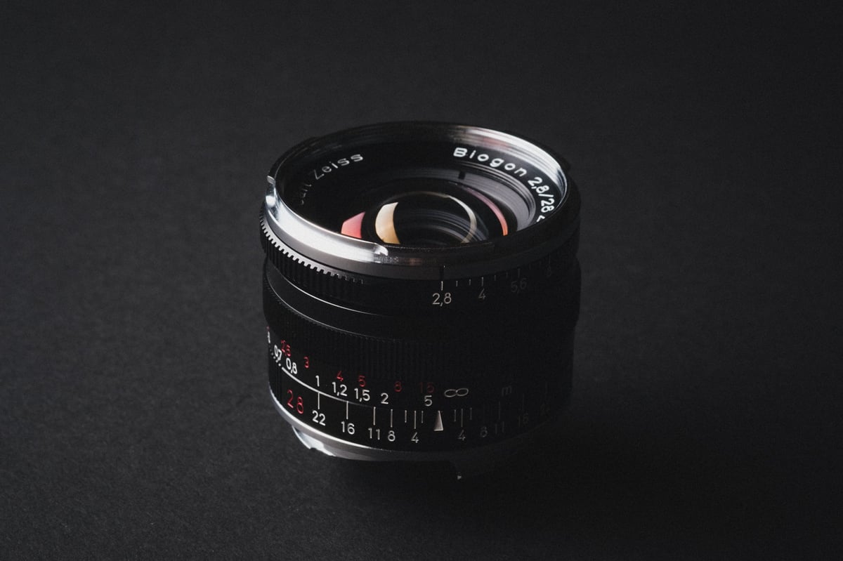 Zeiss Biogon 28mm f2.8 Product Shot