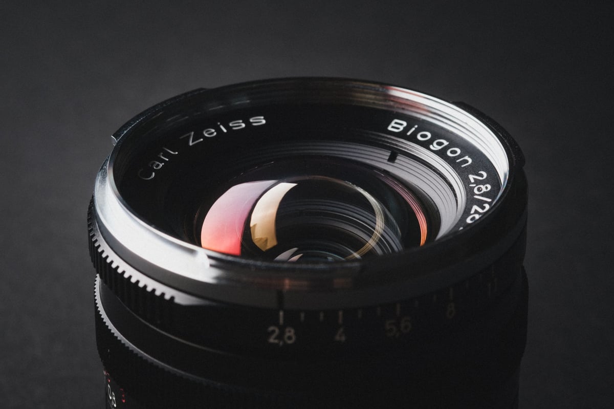Zeiss Biogon 28mm f2.8 Front Element