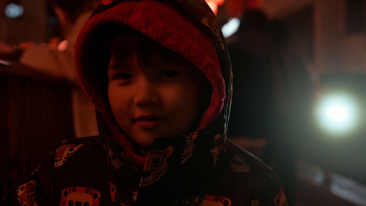 Moment Cinebloom Filter Sample at Night with Car Headlights