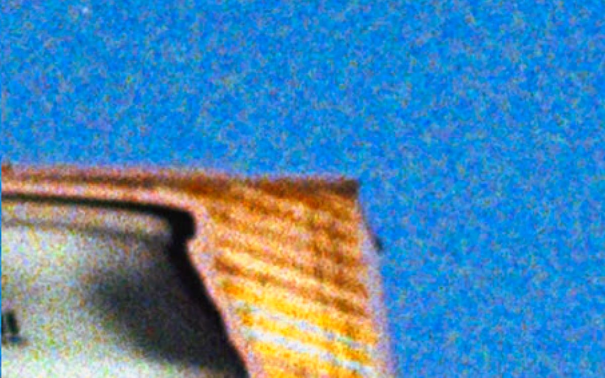 Film Grain Sample at 300%