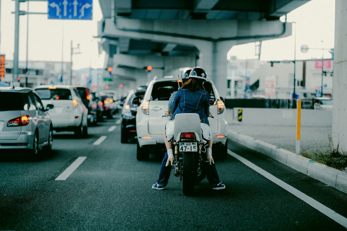 Photographing Japan From Inside a Car