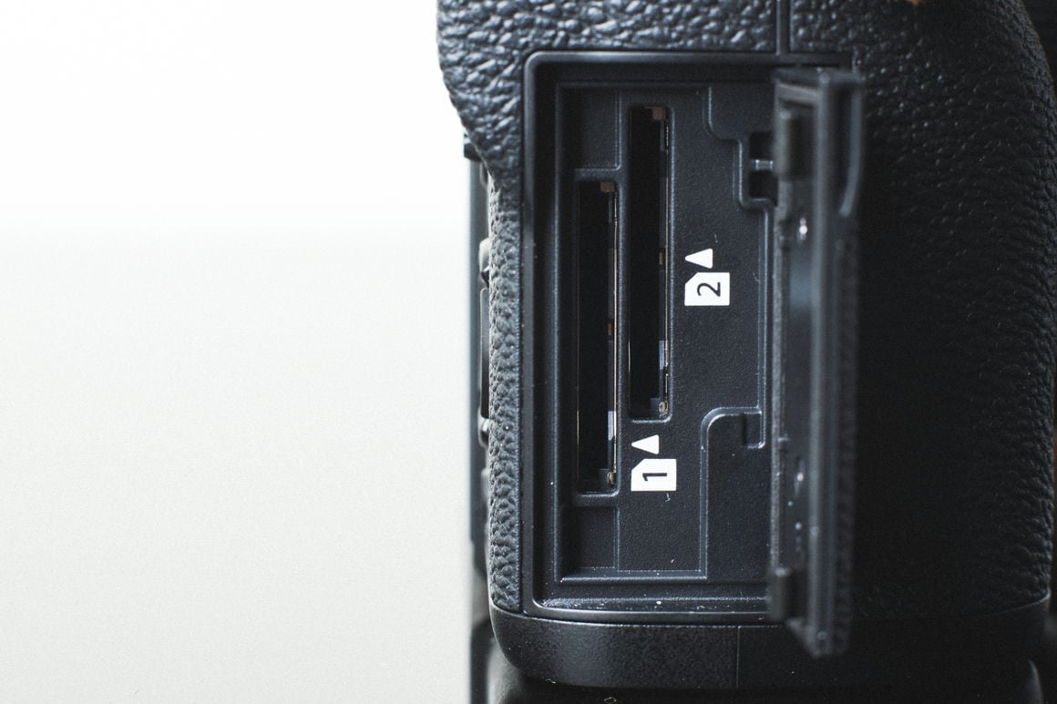 Fujifilm X-T2 Battery Compartment