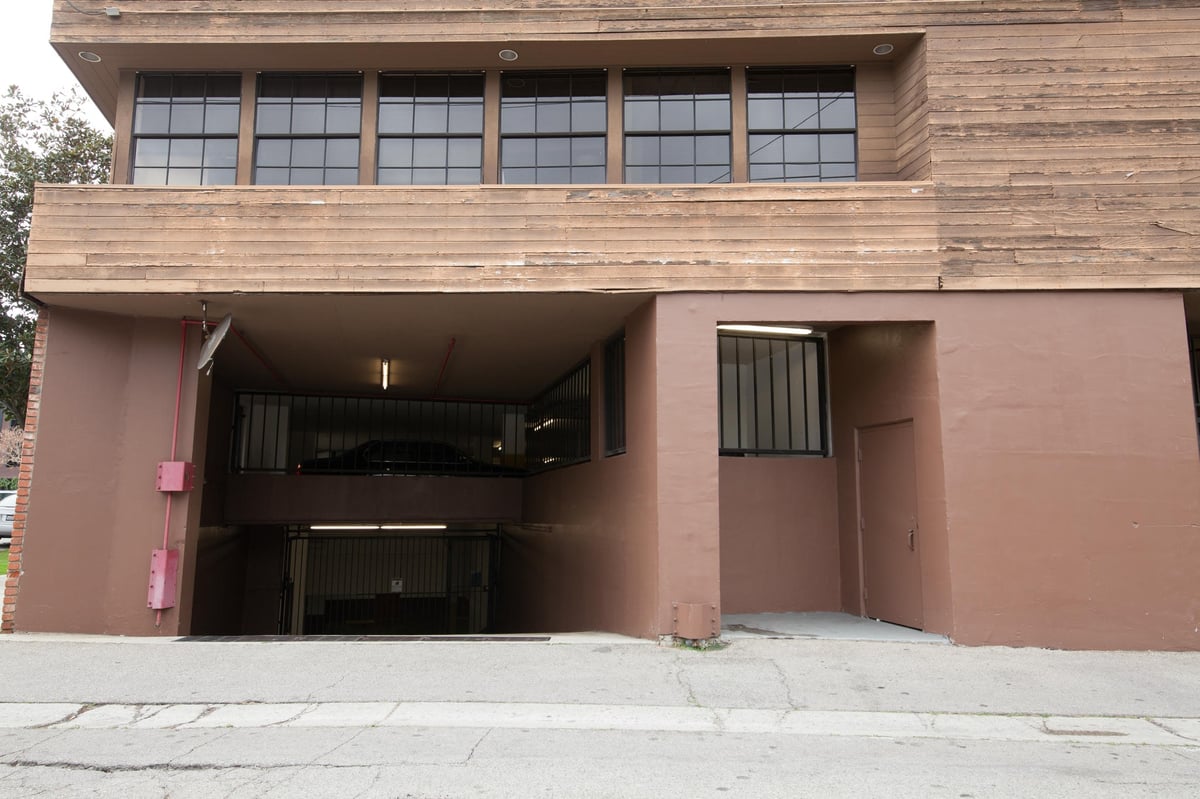 ISO 100, f8, 1/10 Tamron 15-30 Sharpness Sample at 24mm