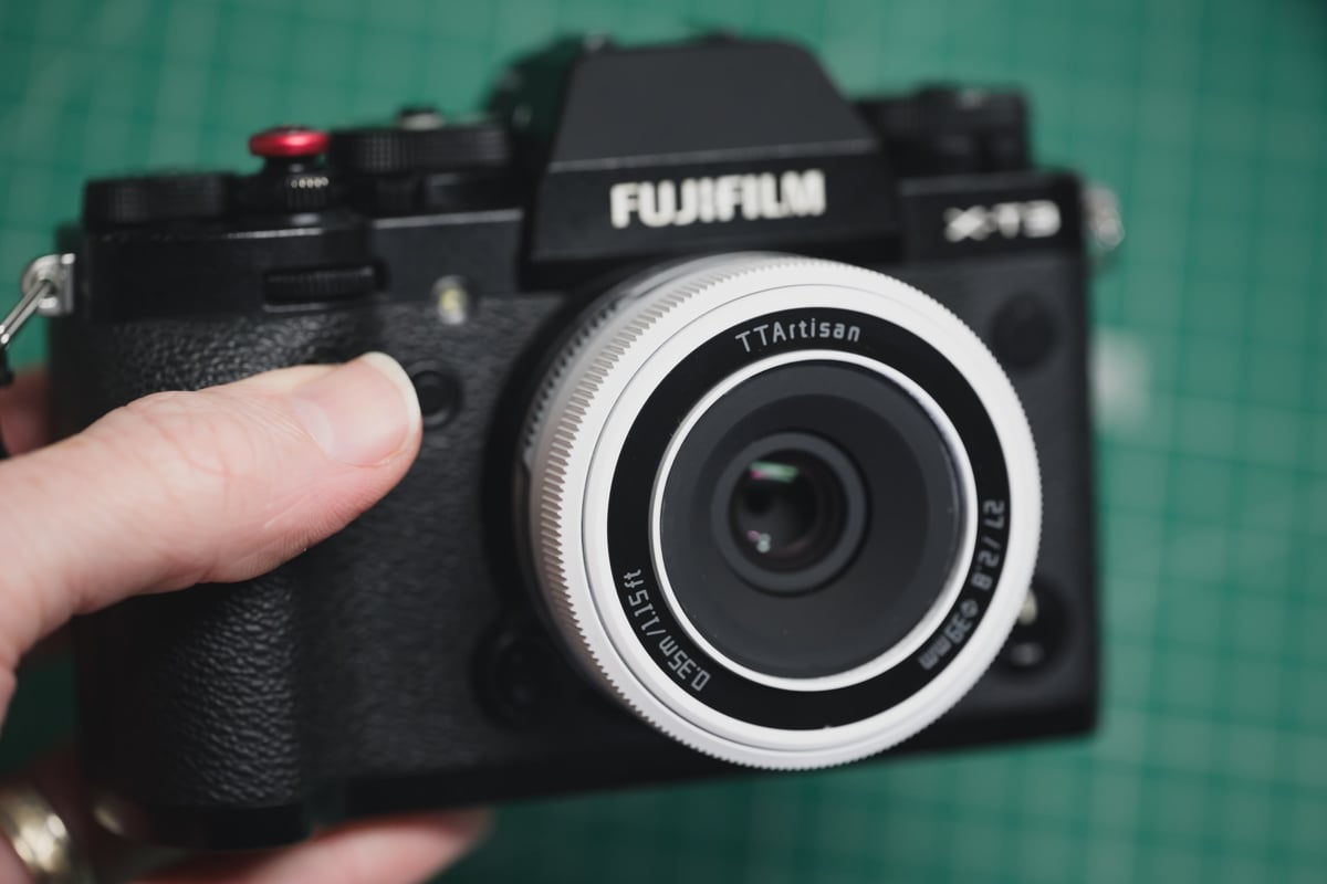 TTArtisan 27mm f2.8 AF Product Shot