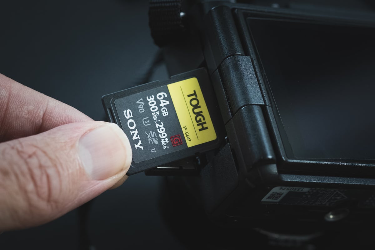 Sony ZV-E10 II Memory Card Door